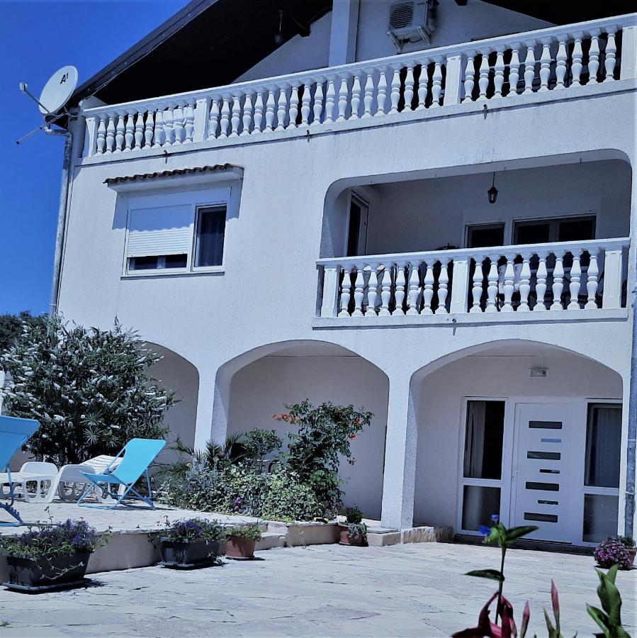 Apartments"Nika" With Private Pool Galovac  外观 照片